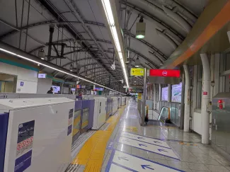 本当に久しぶりの電車は京成日暮里から成田本線